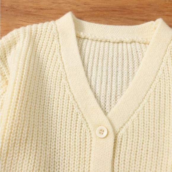 Baby girls / toddler girls button front puff sleeve knit sweater cardigan jacket - Picture 3 of 3